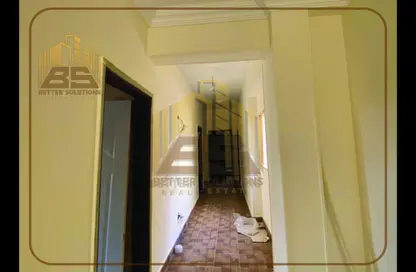 Roof - 3 Bedrooms - 1 Bathroom for sale in Doctor Mohamed Abdo Abbasi St. - 5th District - Obour City - Qalyubia