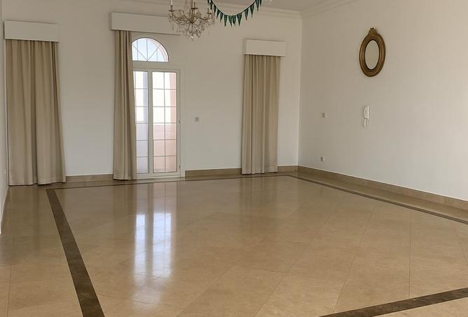 8180176 - Property Image 3