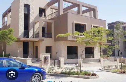 Villa - 4 Bedrooms - 4 Bathrooms for sale in New Giza - Cairo Alexandria Desert Road - 6 October City - Giza