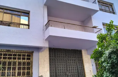 بناية كاملة - 8 غرف نوم - 8 حمامات للبيع في ميدان الرمايه  و  طريق اسوان الجيزة - آخر فيصل - فيصل - حي الهرم - الجيزة