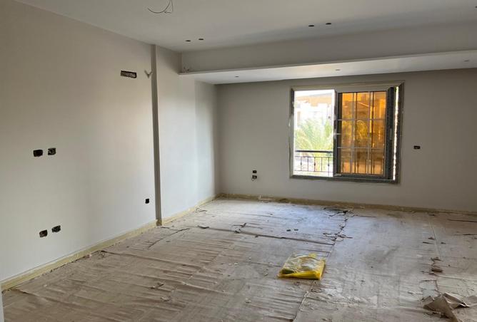 8419240 - Property Image 3