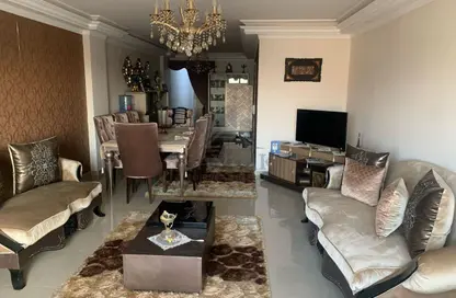Apartment - 3 Bedrooms - 2 Bathrooms for sale in Kafr Abdo St. - Kafr Abdo - Roushdy - Hay Sharq - Alexandria