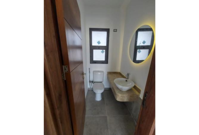 8238005 - Property Image 3