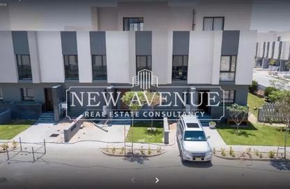 Townhouse - 3 Bedrooms - 4 Bathrooms for sale in Al Burouj Compound - El Shorouk Compounds - Shorouk City - Cairo