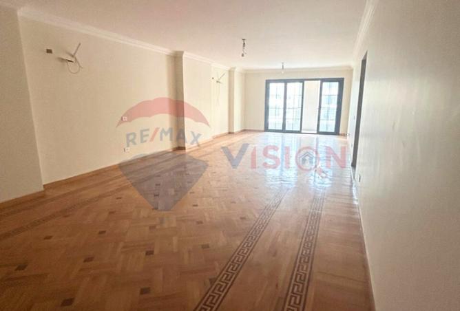 8332463 - Property Image 3