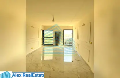 Apartment - 3 Bedrooms - 2 Bathrooms for rent in Zaki Ragab St. - Smouha - Hay Sharq - Alexandria