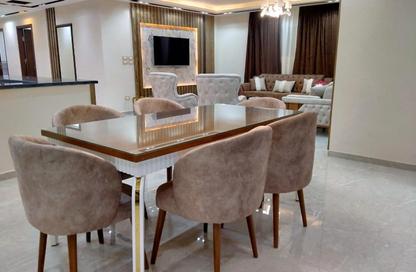شقة - 3 غرف نوم - 3 حمامات للايجار في شارع الحجاز - المهندسين - الجيزة