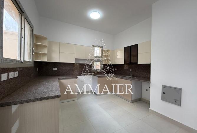 8187369 - Property Image 3