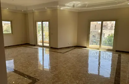 شقة - 3 غرف نوم - 3 حمامات للايجار في المنطقة ز - حى جنوب الاكايمية - مدينة القاهرة الجديدة - القاهرة