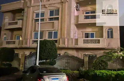 (بنتهاوس  (روف - 5 غرف نوم - 4 حمامات للايجار في المنطقة أ - حى جنوب الاكايمية - مدينة القاهرة الجديدة - القاهرة