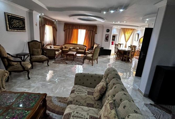 8383915 - Property Image 2