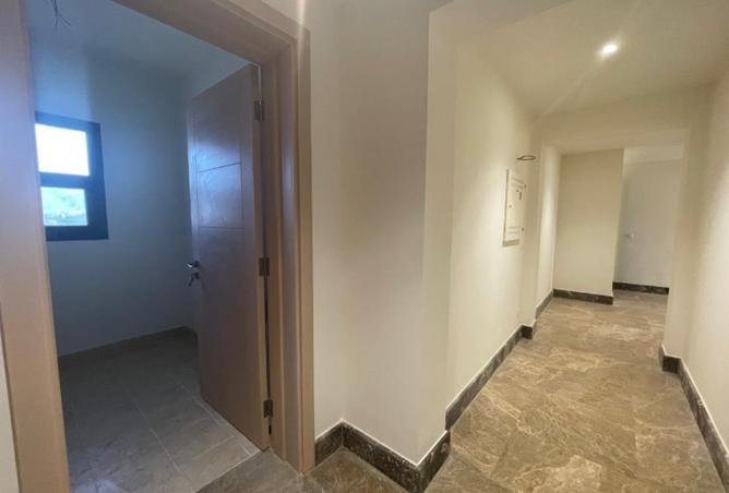 8018609 - Property Image 2
