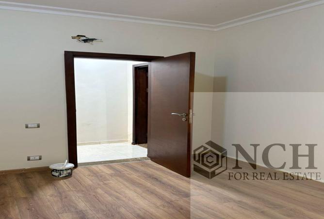 8366092 - Property Image 3