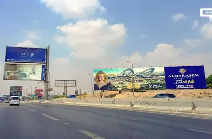 محل تجاري - استوديو - 2 حمامات للبيع في فيفث سكوير - التجمع الخامس - مدينة القاهرة الجديدة - القاهرة