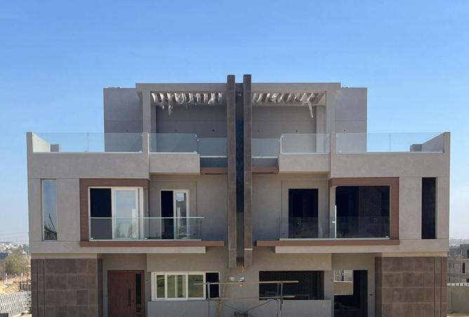 8027516 - Property Image 2