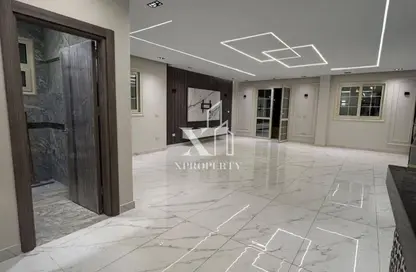 Apartment - 3 Bedrooms - 3 Bathrooms for sale in Al Bostan St. - 9th District - Sheikh Zayed City - Giza