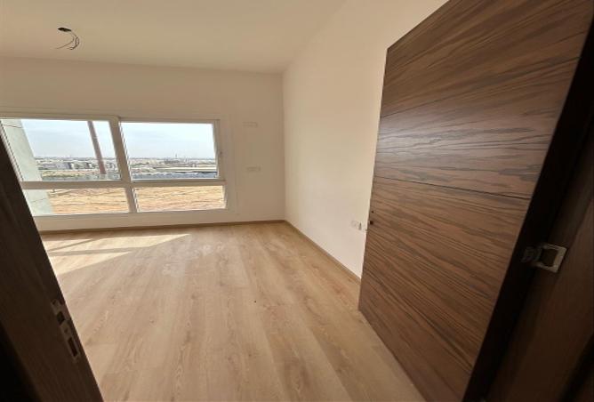 8250411 - Property Image 3