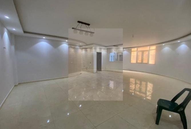 8421211 - Property Image 2