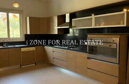 Villa - 5 Bedrooms - 4 Bathrooms for sale in Swan Lake Residence - 5th Settlement Compounds - The 5th Settlement - New Cairo City - Cairo