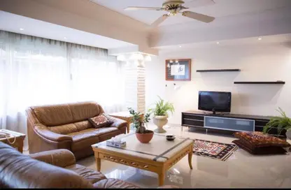 Apartment - 2 Bedrooms - 2 Bathrooms for rent in Al Adel Abu Bakr St. - Zamalek - Cairo