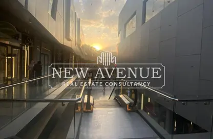 Retail - Studio - 2 Bathrooms for sale in The Yard Mall - New Cairo City - Cairo