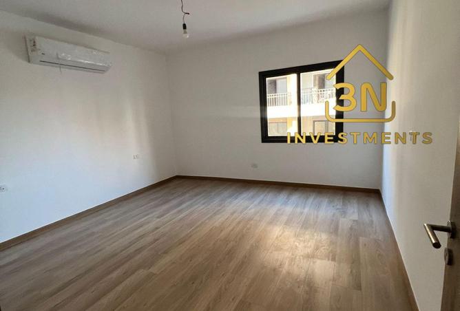 8389728 - Property Image 3