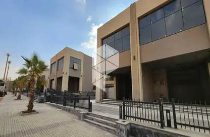 Shop - Studio - 3 Bathrooms for rent in Palm Hills Village Gate - South Investors Area - New Cairo City - Cairo