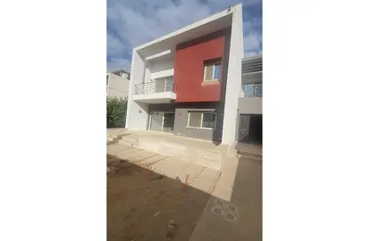 Townhouse - 4 Bedrooms - 3 Bathrooms for sale in Madinaty - Cairo