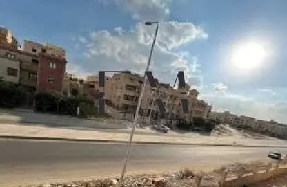 شقة - 3 غرف نوم - 3 حمامات للبيع في حي النادي - مدينة الشروق - القاهرة