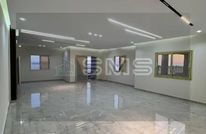 Apartment - 3 Bedrooms - 3 Bathrooms for sale in North Lotus - El Lotus - New Cairo City - Cairo