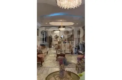 Apartment - 3 Bedrooms - 2 Bathrooms for sale in Mubarak St. - Ard El Golf - Heliopolis - Masr El Gedida - Cairo