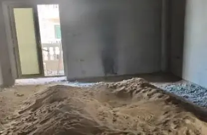 Apartment - 3 Bedrooms - 2 Bathrooms for sale in Mostashareen - North Investors Area - New Cairo City - Cairo