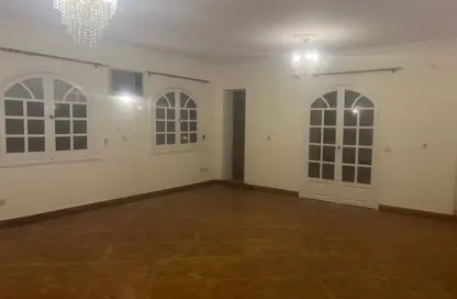 شقة - 3 غرف نوم - 2 حمامات للايجار في المنطقة ز - حى جنوب الاكايمية - مدينة القاهرة الجديدة - القاهرة