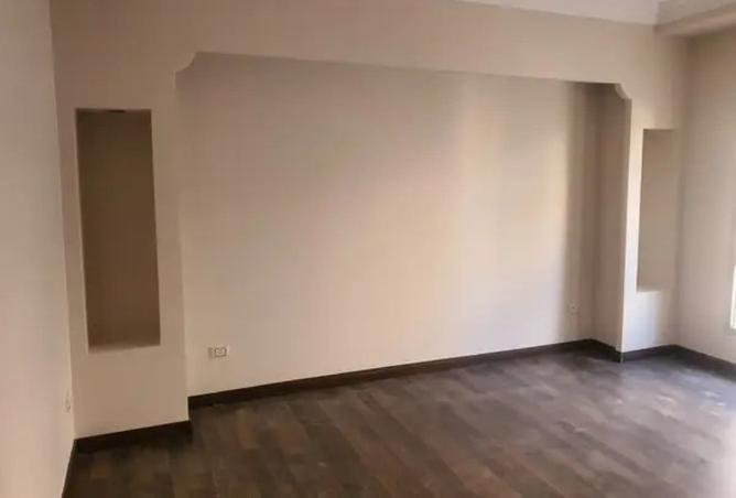 8380289 - Property Image 2