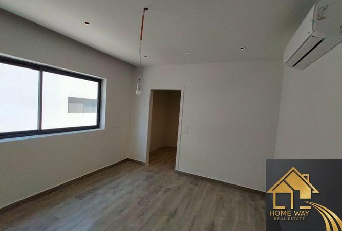 8182753 - Property Image 3