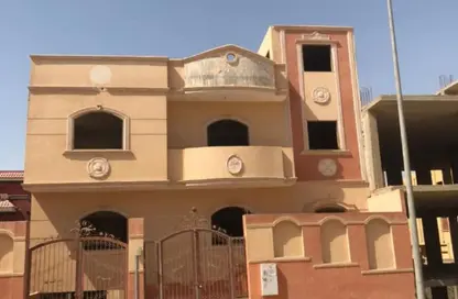 Villa - 7 Bedrooms - 5 Bathrooms for sale in Palm Villa - Al Wahat Road - 6 October City - Giza