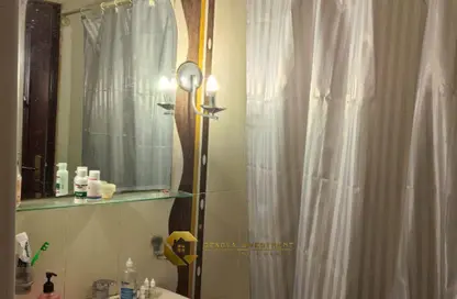 شقة - 4 غرف نوم - 3 حمامات للايجار في طريق بيفرلي هيلز - الحي السابع عشر - الشيخ زايد - الجيزة