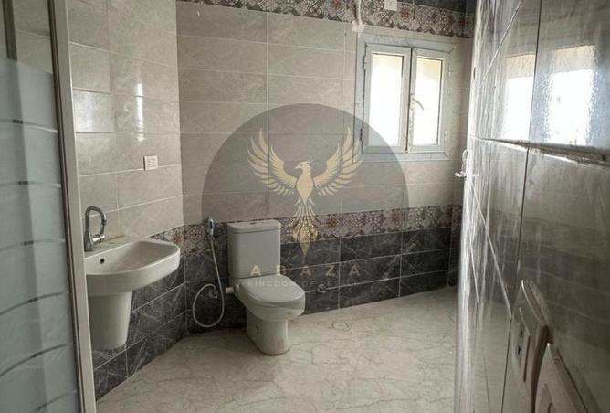 8381046 - Property Image 3