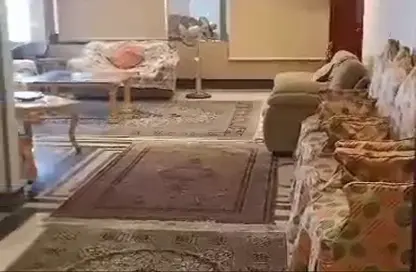 شقة - 3 غرف نوم - 3 حمامات للبيع في شارع شهاب - المهندسين - الجيزة