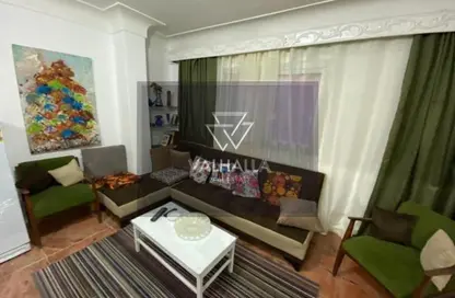 Apartment - 1 Bedroom - 1 Bathroom for rent in Yehia Ibrahim St. - Zamalek - Cairo