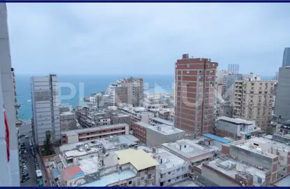 Apartment - 3 Bedrooms - 1 Bathroom for sale in Al Geish Road - Cleopatra - Hay Sharq - Alexandria