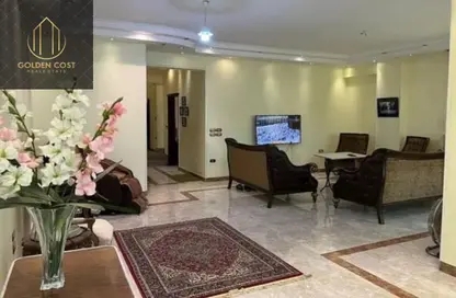 شقة - 2 غرف نوم - 2 حمامات للبيع في محور احمد شوقي - البنفسج 1 - البنفسج - مدينة القاهرة الجديدة - القاهرة