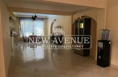 فيلا - 4 غرف نوم - 6 حمامات للبيع في ميدان الجامعة الفرنسية - سيتي سنتر 1 - مدينة الشروق - القاهرة فيلا - 4 غرف نوم - 6 حمامات للبيع في ميدان الجامعة الفرنسية - سيتي سنتر 1 - مدينة الشروق - القاهرة