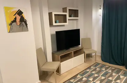 Apartment - Studio - 1 Bathroom for rent in Palm Hills Village Gate - South Investors Area - New Cairo City - Cairo