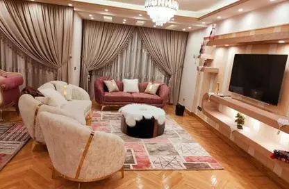 شقة - 4 غرف نوم - 3 حمامات للايجار في شارع لبنان - المهندسين - الجيزة