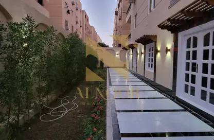 شقة - 3 غرف نوم - 2 حمامات للايجار في لازورد - الحي الثامن - الشيخ زايد - الجيزة