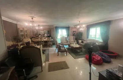 Apartment - 3 Bedrooms - 2 Bathrooms for sale in Lebanon St. - Mohandessin - Giza