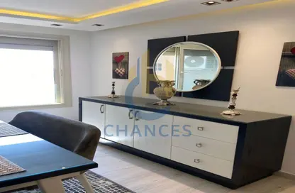 Apartment - 2 Bedrooms - 2 Bathrooms for sale in Cornish El Nile St. - Maadi - Hay El Maadi - Cairo