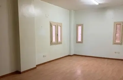 شقة - 2 غرف نوم - 1 حمام للايجار في شارع الجزيرة - المستثمرين الجنوبية - مدينة القاهرة الجديدة - القاهرة