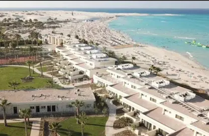 شاليه - 3 غرف نوم - 3 حمامات للبيع في سيشور - راس الحكمة - الساحل الشمالي